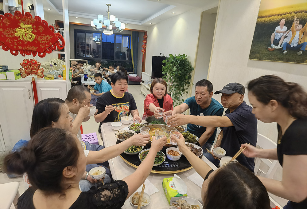 20240529 相约在小河五哥家 今天是个好日子 相聚是缘！
