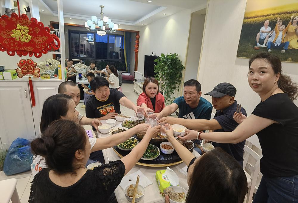 20240529 相约在小河五哥家 今天是个好日子 相聚是缘！