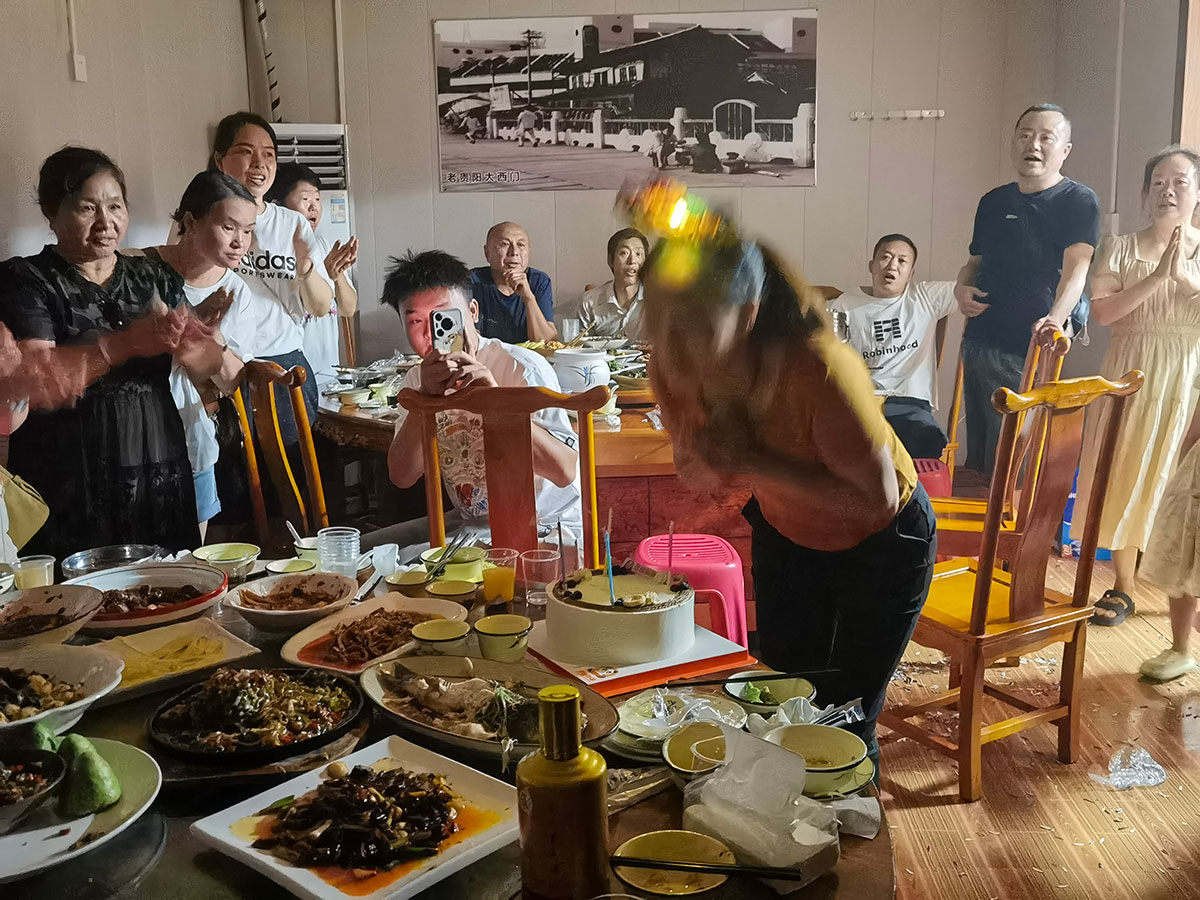 20240818 小莉姨妈的生日Party 祝愿大家健康开心快乐！