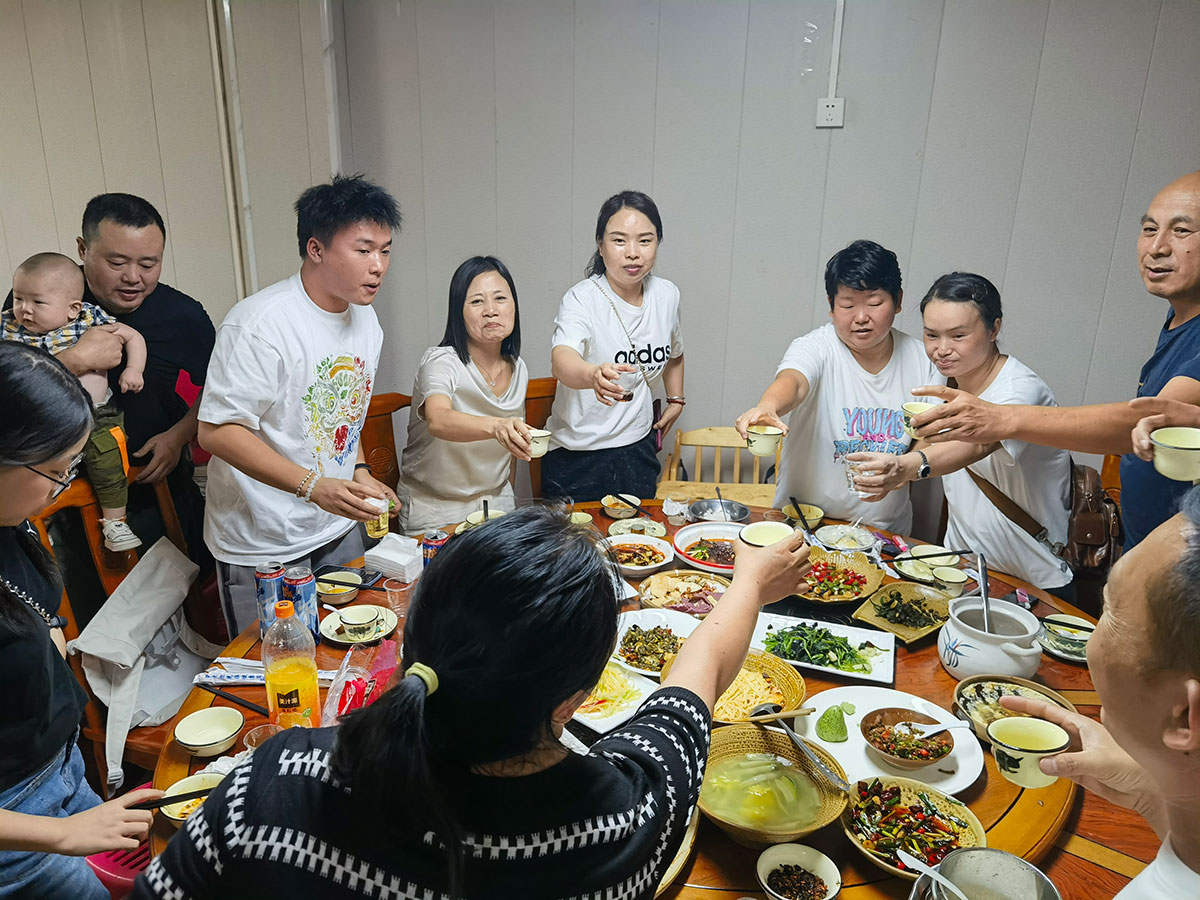 20240818 小莉姨妈的生日Party 祝愿大家健康开心快乐！
