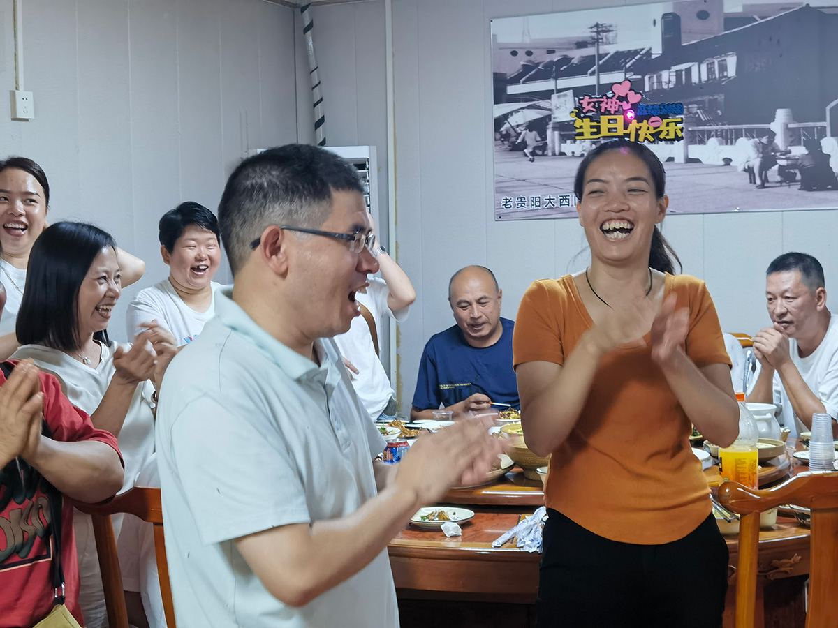 20240818 小莉姨妈生日Party视频